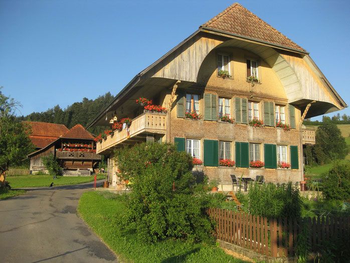 Ferienwohnung und Bed & Breakfast Siegenthaler